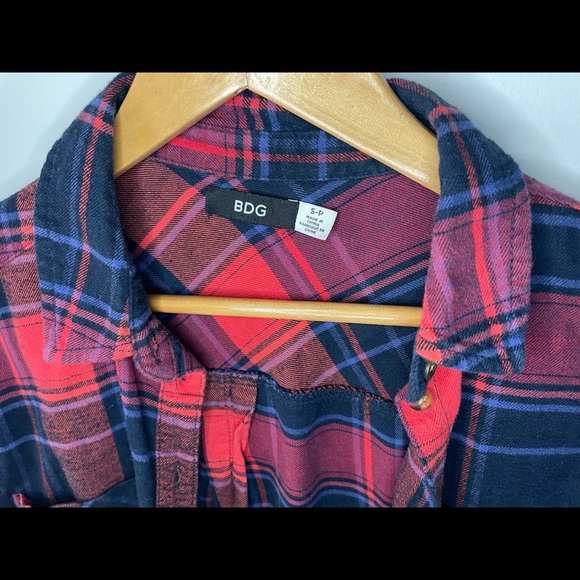 UO Plaid Boyfriend Flannel - Picture 3 of 3